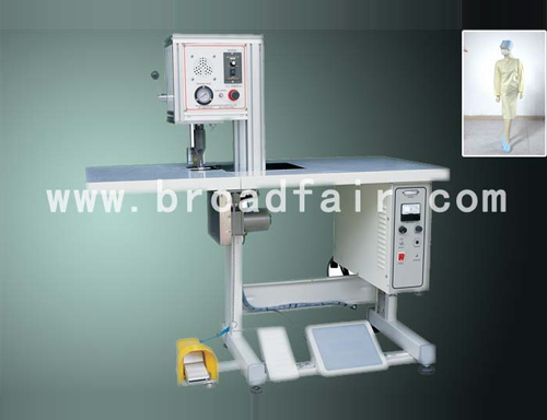 手術(shù)衣機 手術(shù)衣機